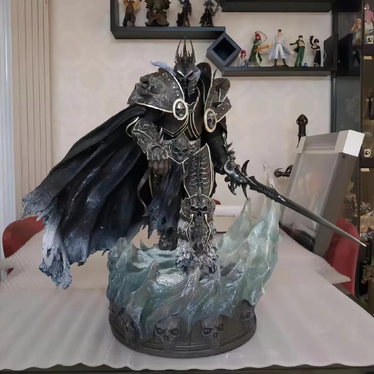 Fantasy Figuren Lich King Arthas PVC Statue Modell Sammlungsdekoration Spielzeug - Bild 5 von 8